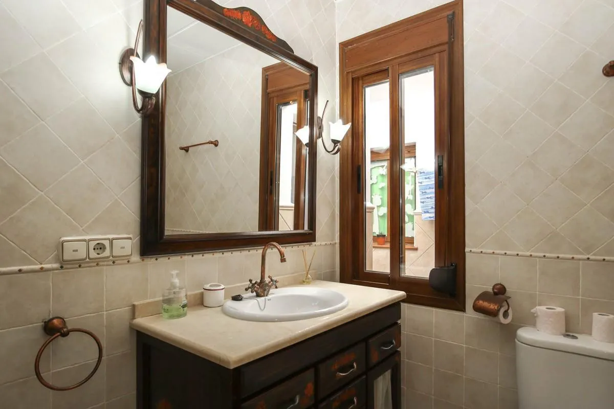 c61c85b5-8dd6-44da-8afe-0b89b4dea45c