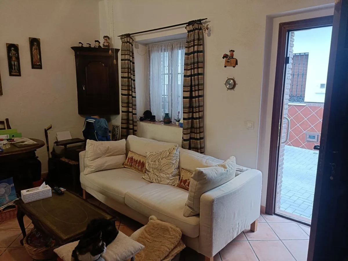 2116d89b-f6fa-4462-aeb2-c7a5e3adfbe2