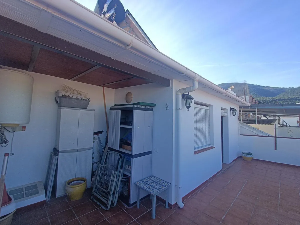 2a240856-2b3c-42f1-9462-b9e14b87647f