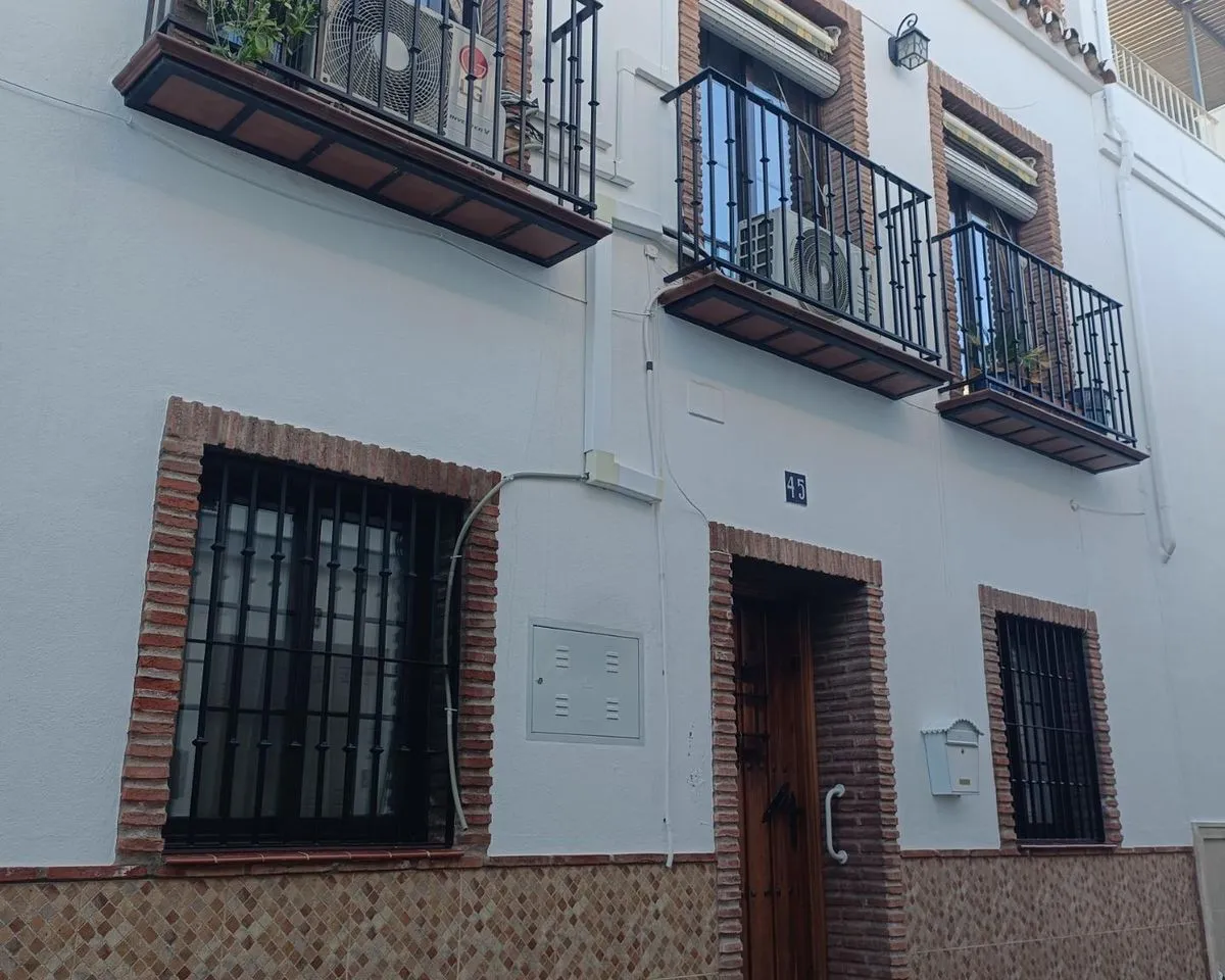 e8929104-7074-41b7-9c19-bc6f26086dea