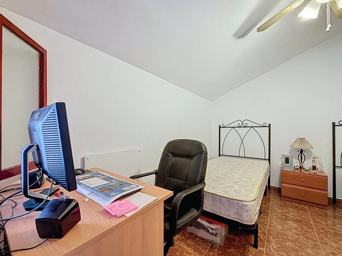 5ff09d19-105a-49ca-8093-d0009205f73e