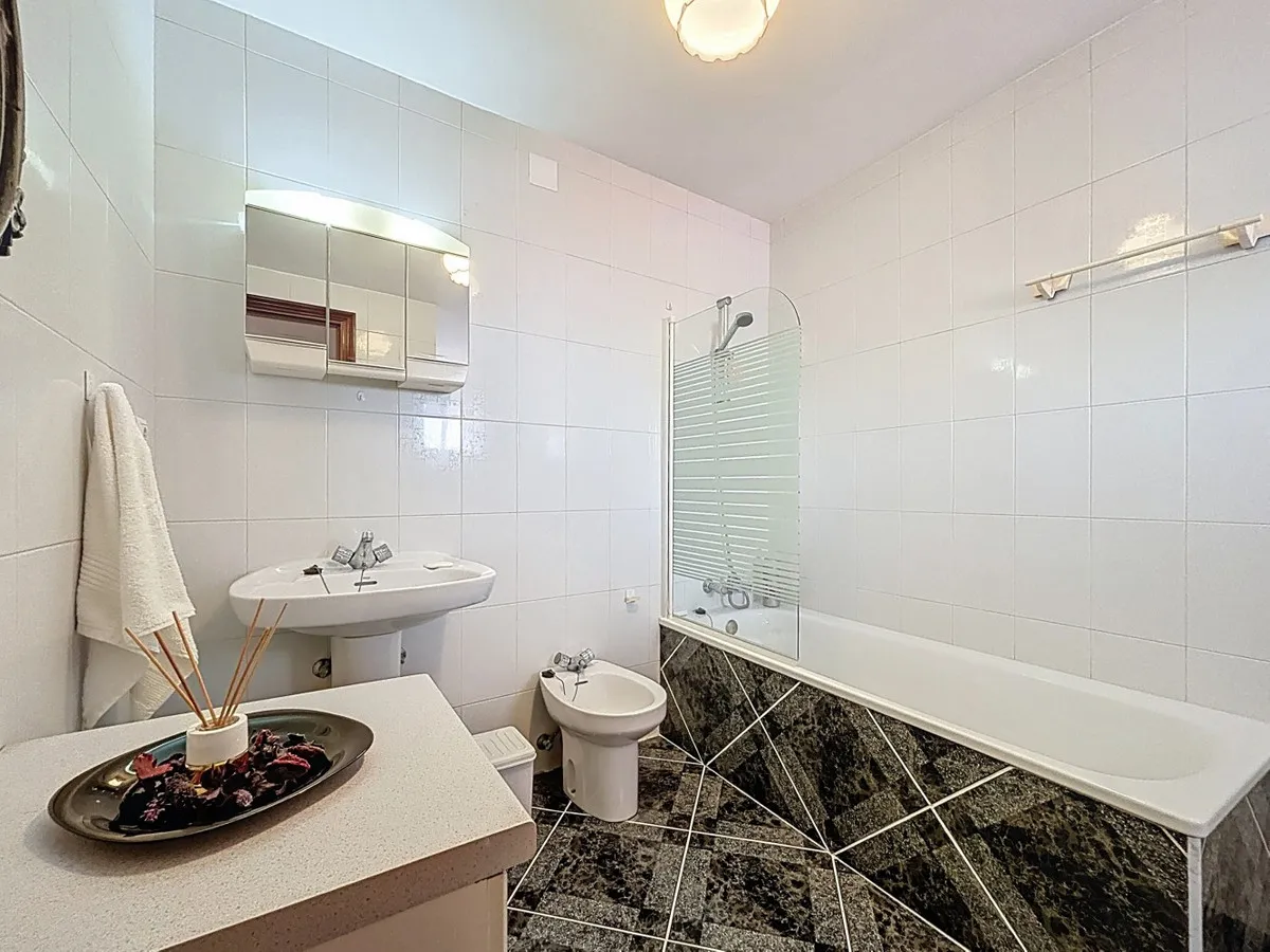 63c373ad-b221-426e-b032-ff07b4fd986a