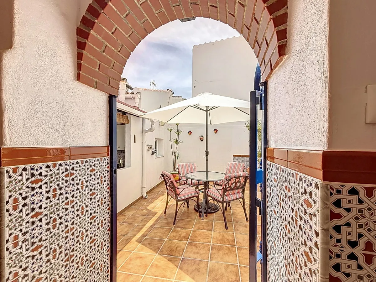 a352530c-b48b-4897-8227-d173b0940e3d