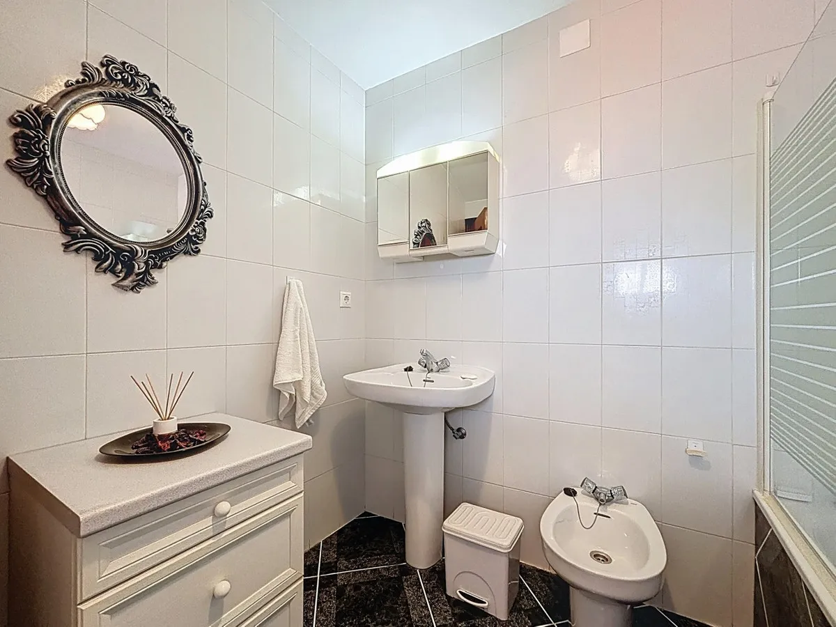 d99ebce5-32c0-491d-ae86-3178081eac98