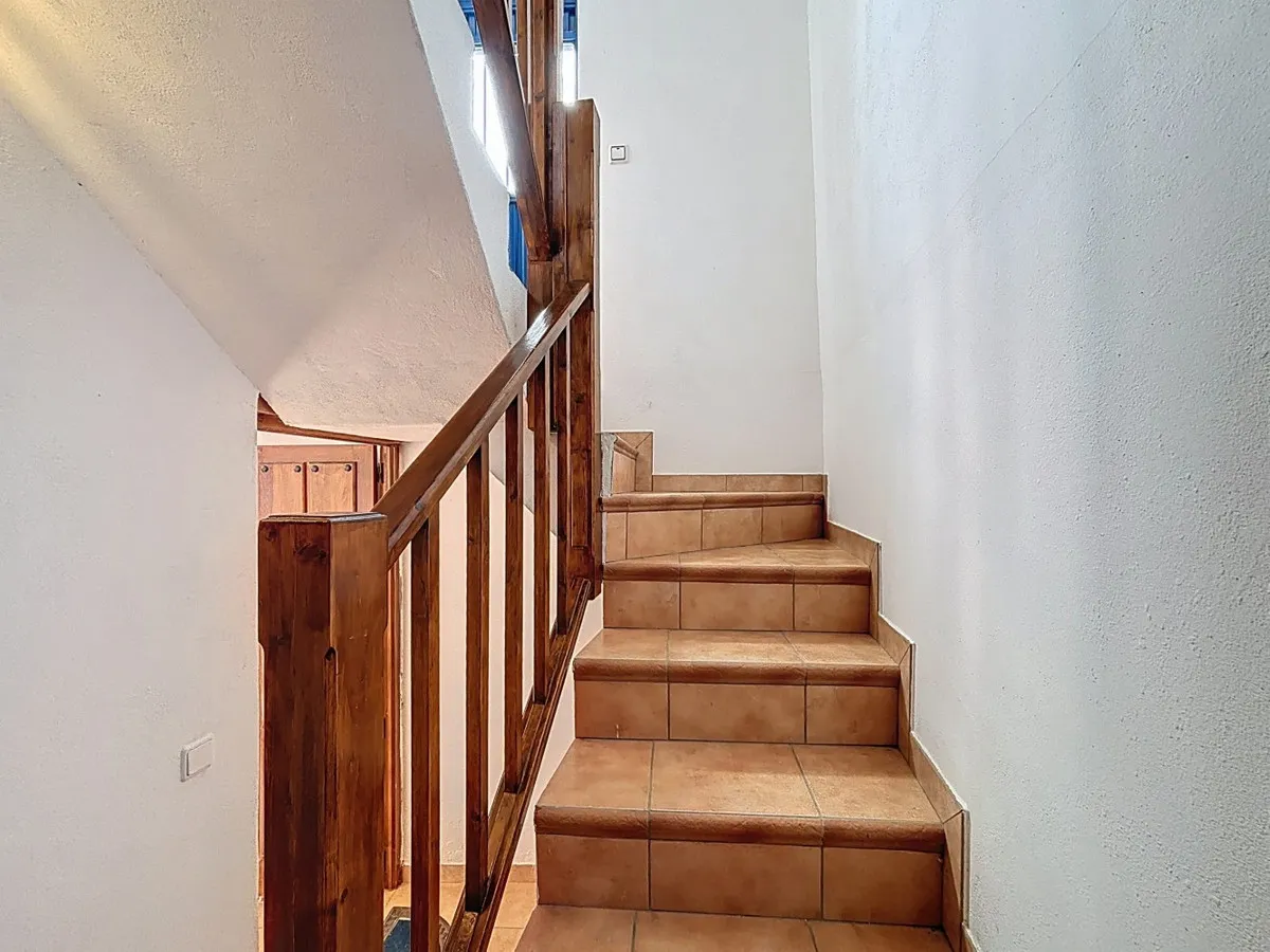 f0d0dc44-90b2-4ad6-96ce-86212c368a86