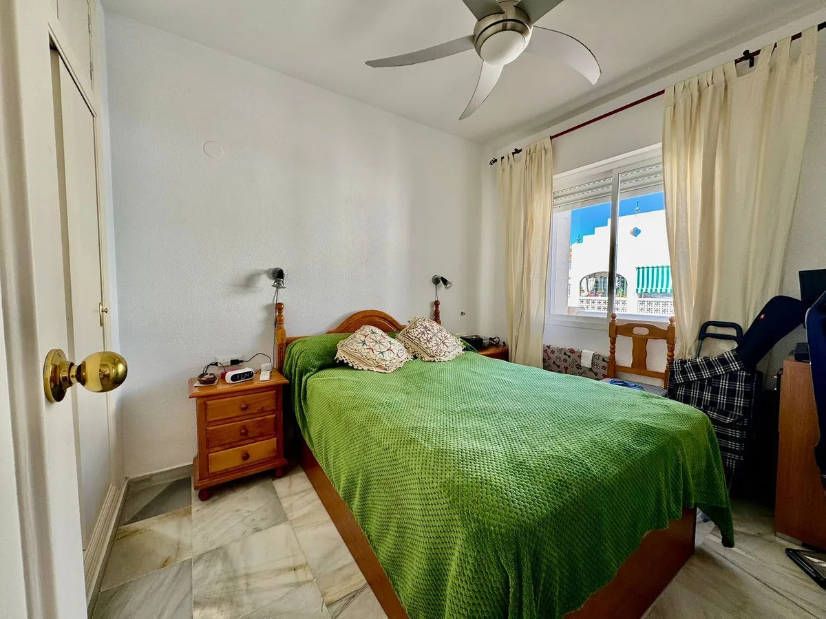 8774560d-e3fe-4cad-a9fb-e8db8c85df2d