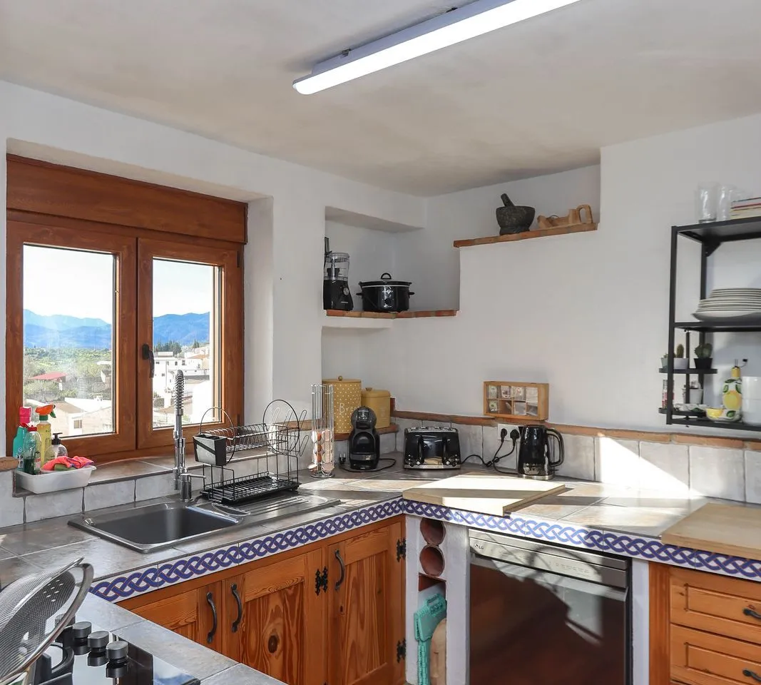 139ee242-a7aa-4eba-8f3f-0e6b79fe959e