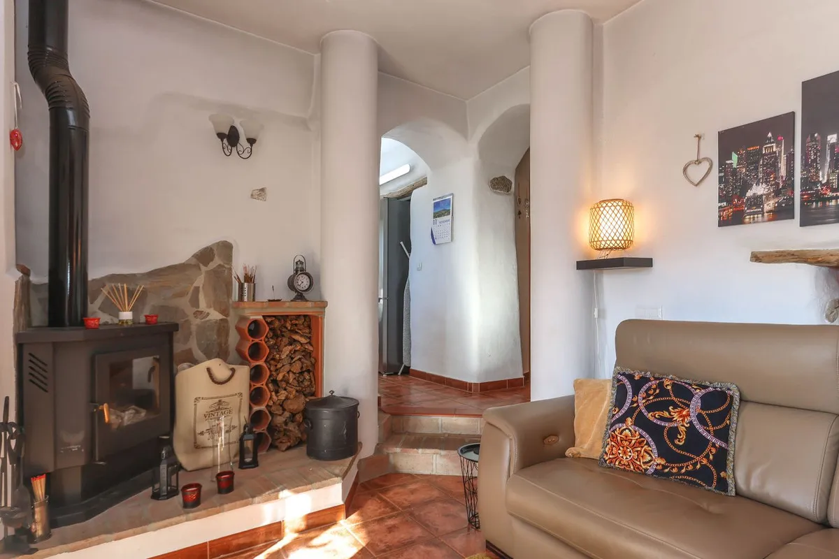 1e087579-1b56-40a2-93ec-600dae5f887b