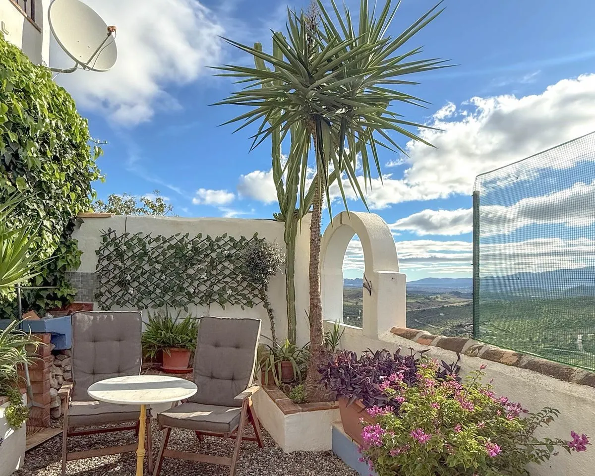 915a2b17-58cd-41f6-9225-85362bcf846b