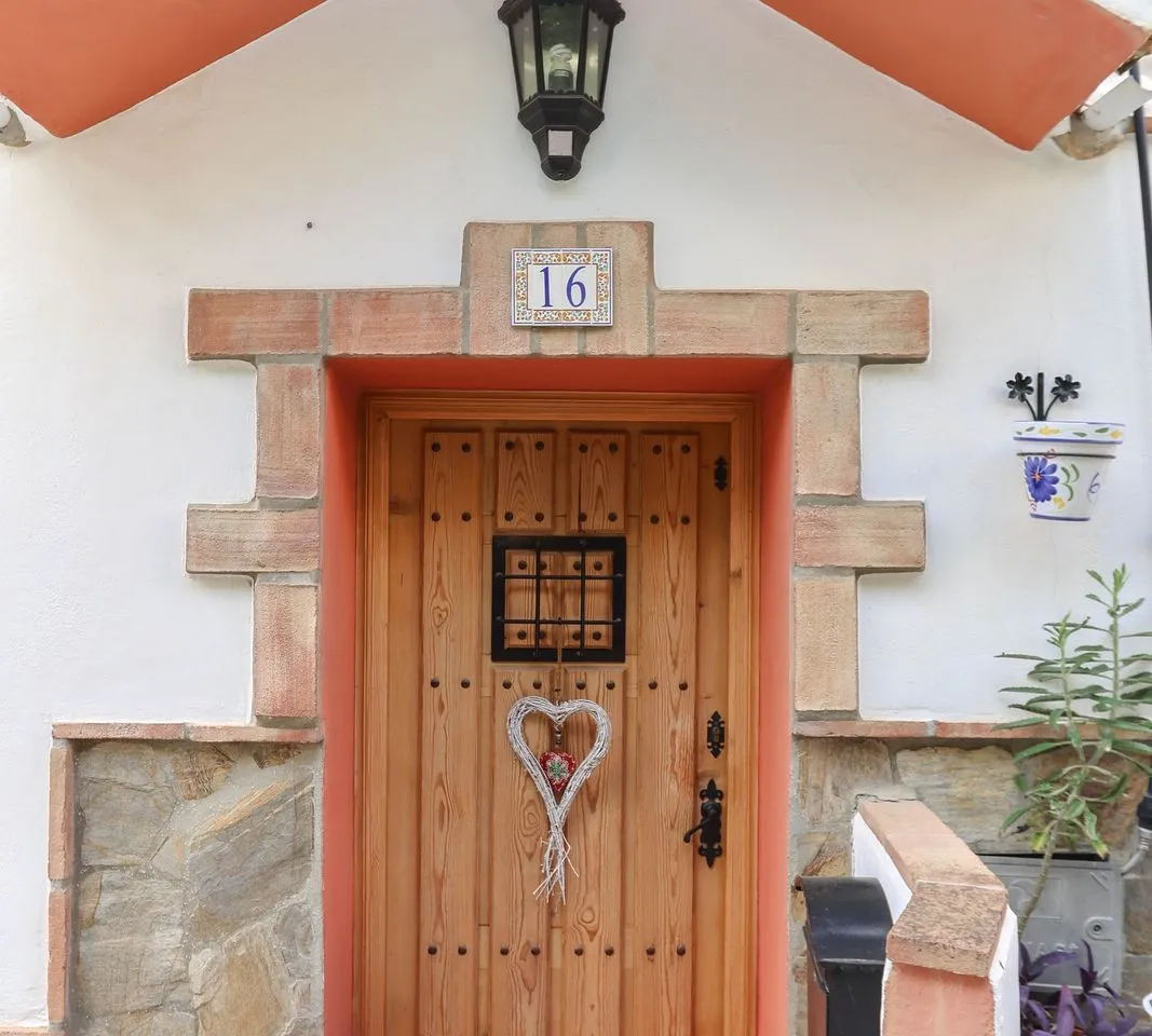 93c2737b-b163-4e33-beb8-0a298c39ed63