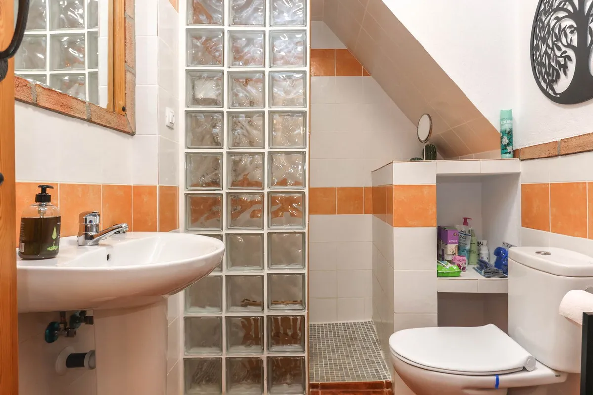 99e62d6a-377b-4279-8e71-97fbc8fc900a