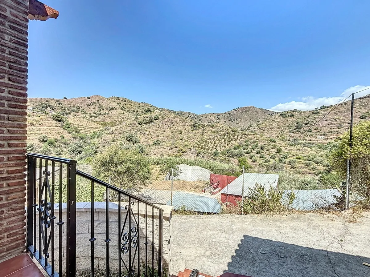 efe82d32-745a-4c7c-a739-67f85e1b832b