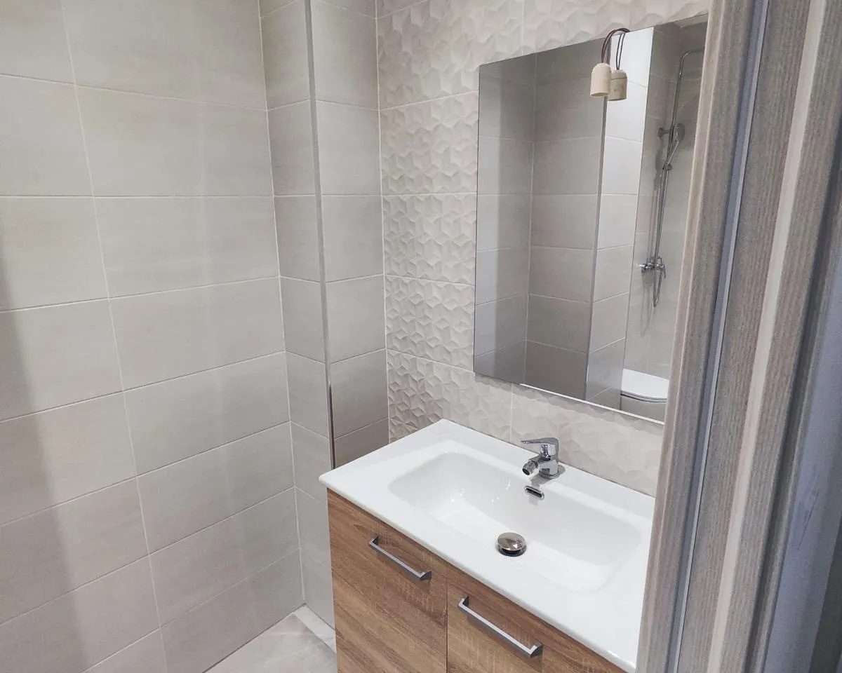 9c61aeef-24f3-4272-849a-49c329bfe85b