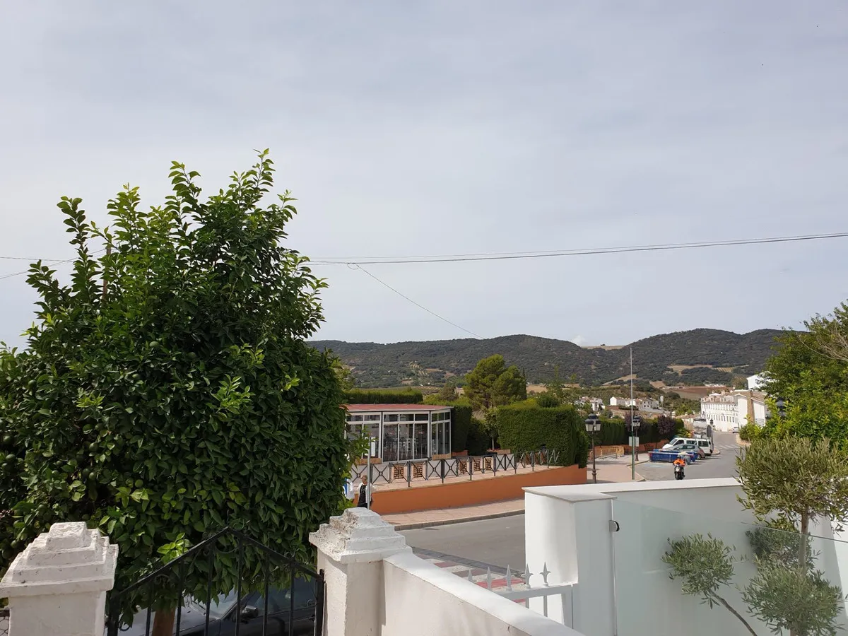 e6e7ae85-0668-4164-8322-7f687fe3c9d9