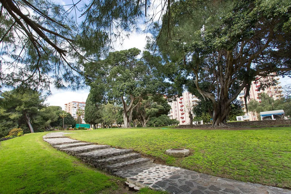 6ef5cc6f-2cfb-4341-9215-830cec835d62