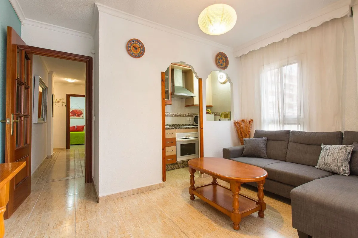 f64083f8-9637-4204-b122-f854aae43202