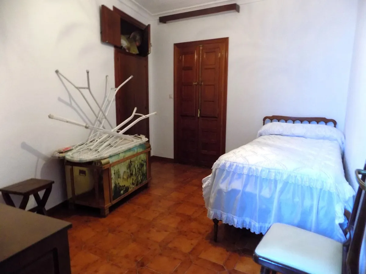 289952d3-f629-4866-b7d1-3a22e55c3ebc