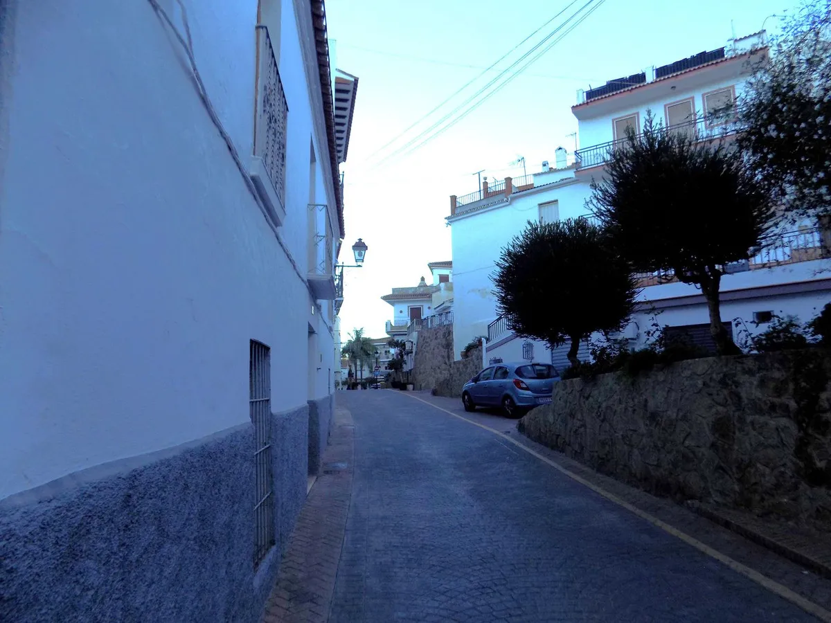 42e14507-8482-4d90-94f5-37d7252acffe