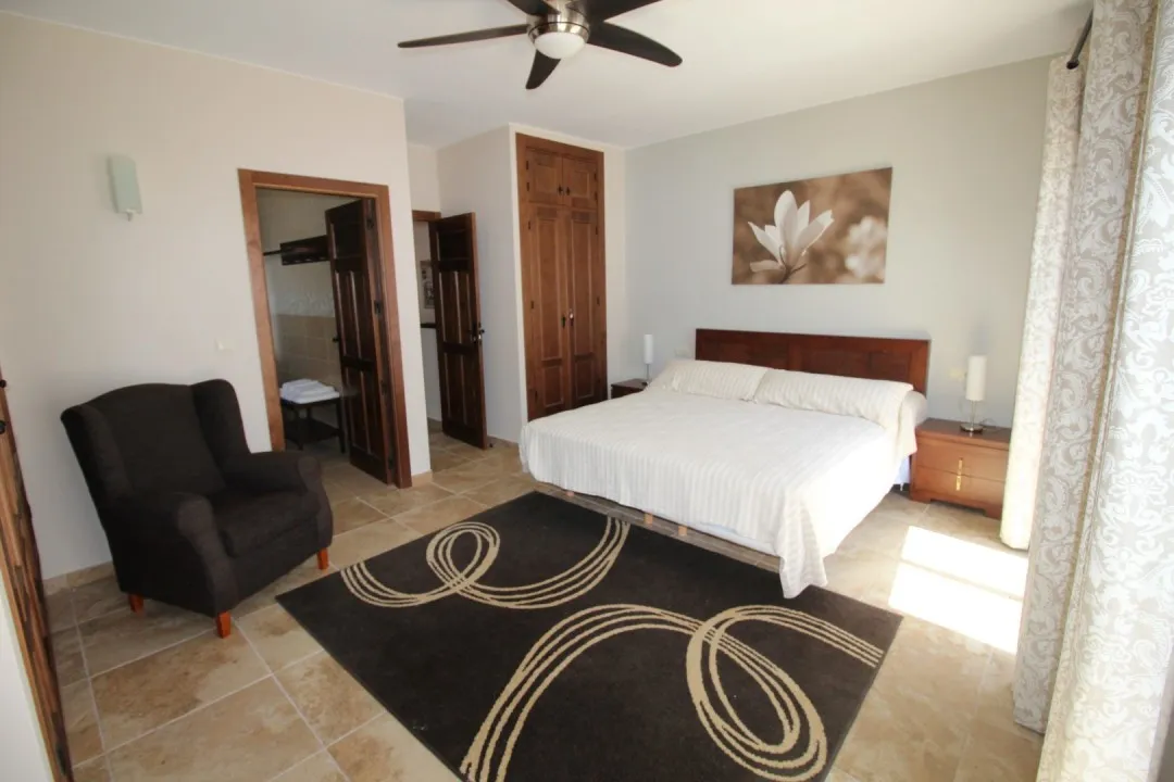 511ddde7-30a4-42ac-8f38-c975aa766251