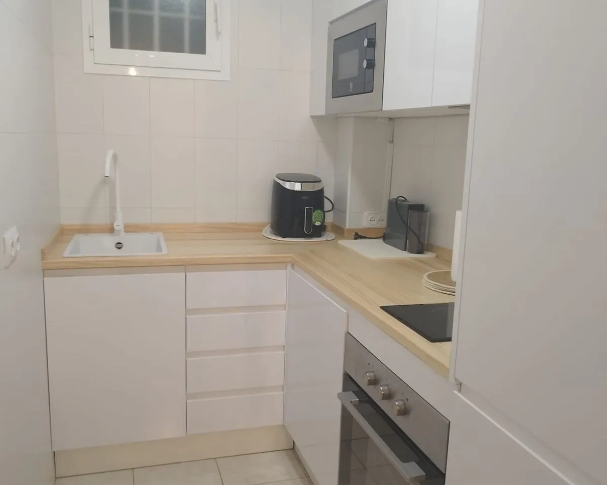 e8f5233b-4b28-42c5-af42-78ad36ac4b9d