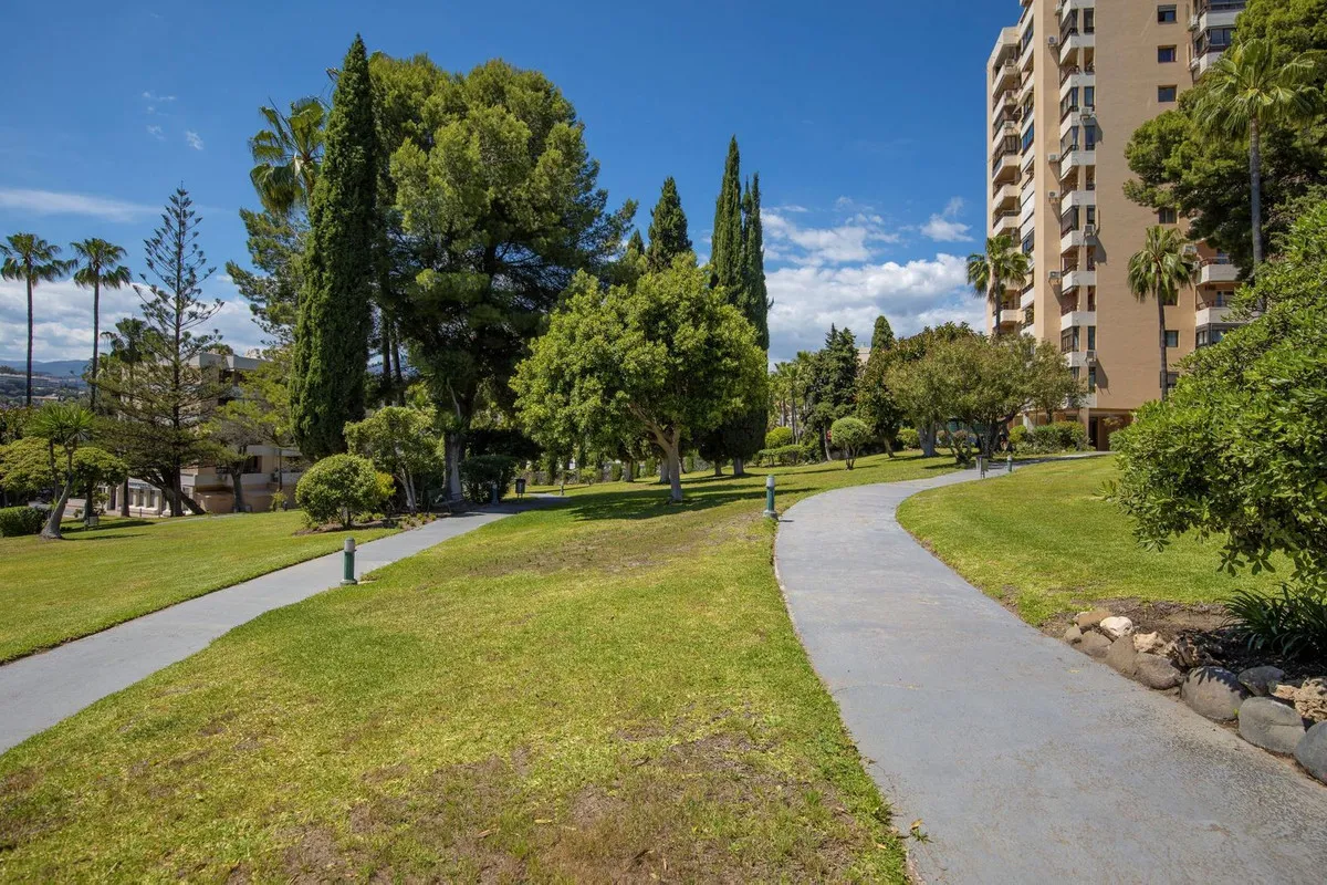 0d532a4d-fcfa-4786-ae63-58b66583122f