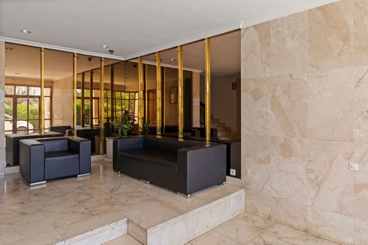 af2a7bf9-e934-4973-8fa2-5a451a049156