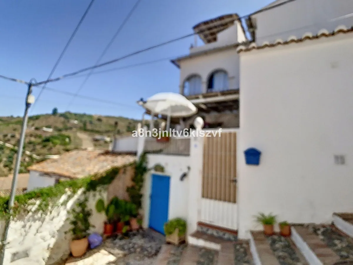 2de855a9-e01f-471e-814a-f37efd2735f5