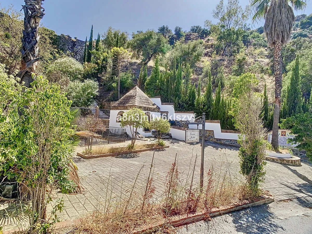 2fdfaabd-90f5-4228-9594-b67a005b5635