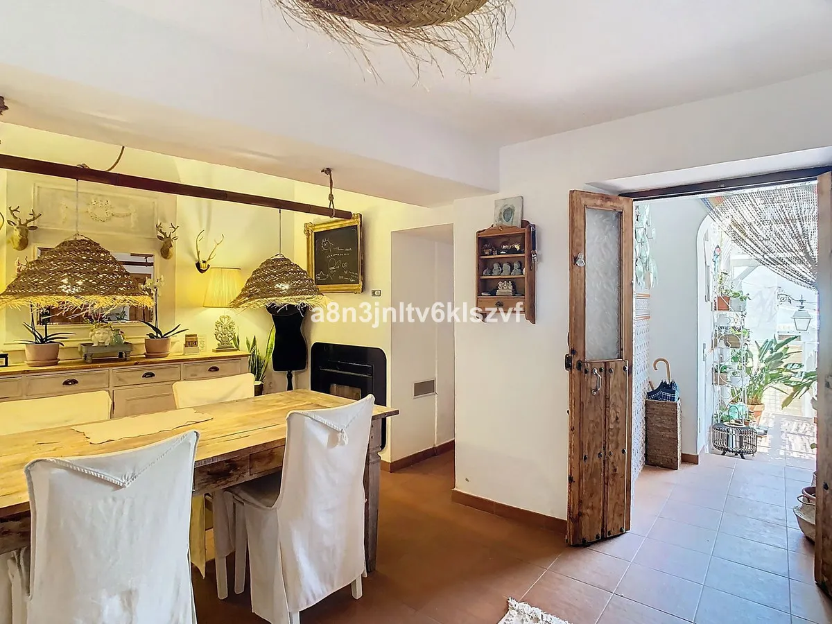 368a605d-4910-453b-a897-d688ff372749