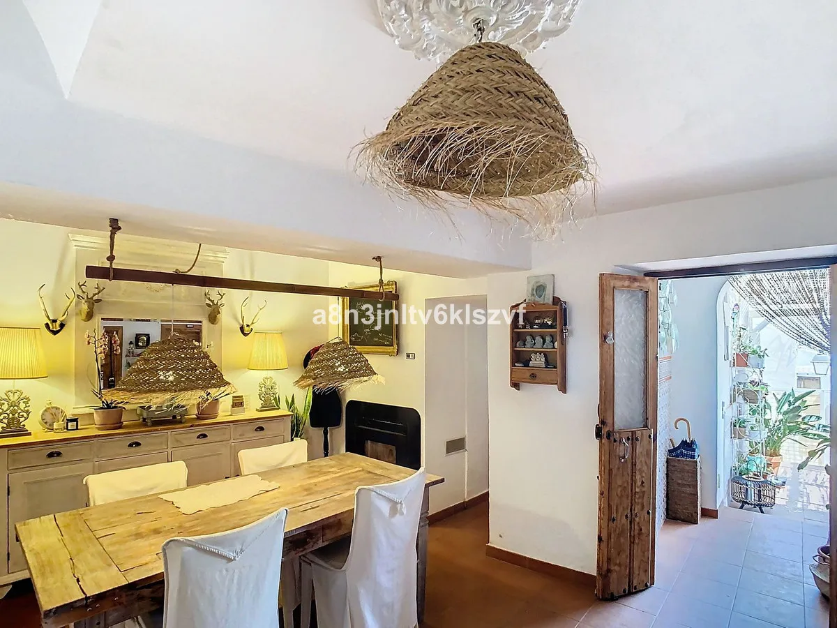 3aa5b991-be03-4525-8f63-007814e46db6