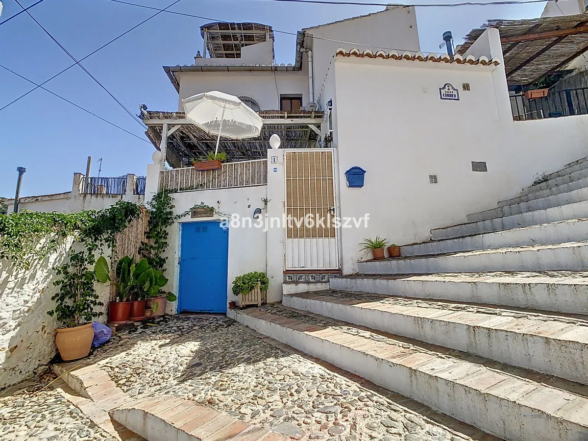 Bali-Ibiza Style Townhouse with Stunning Views in Cutar
