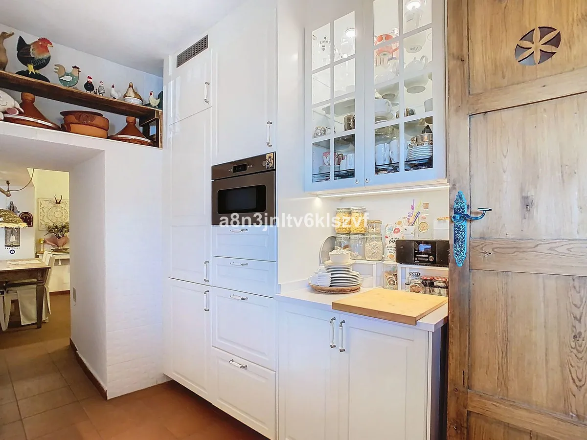 802d1fb2-1c94-445f-b360-a27d7033e730