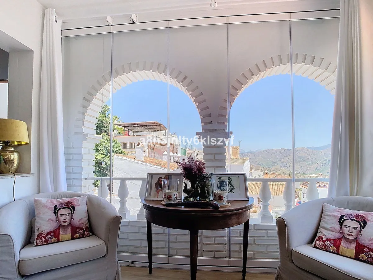 e62cf408-534e-4cf0-b1ee-89cd899a1bee