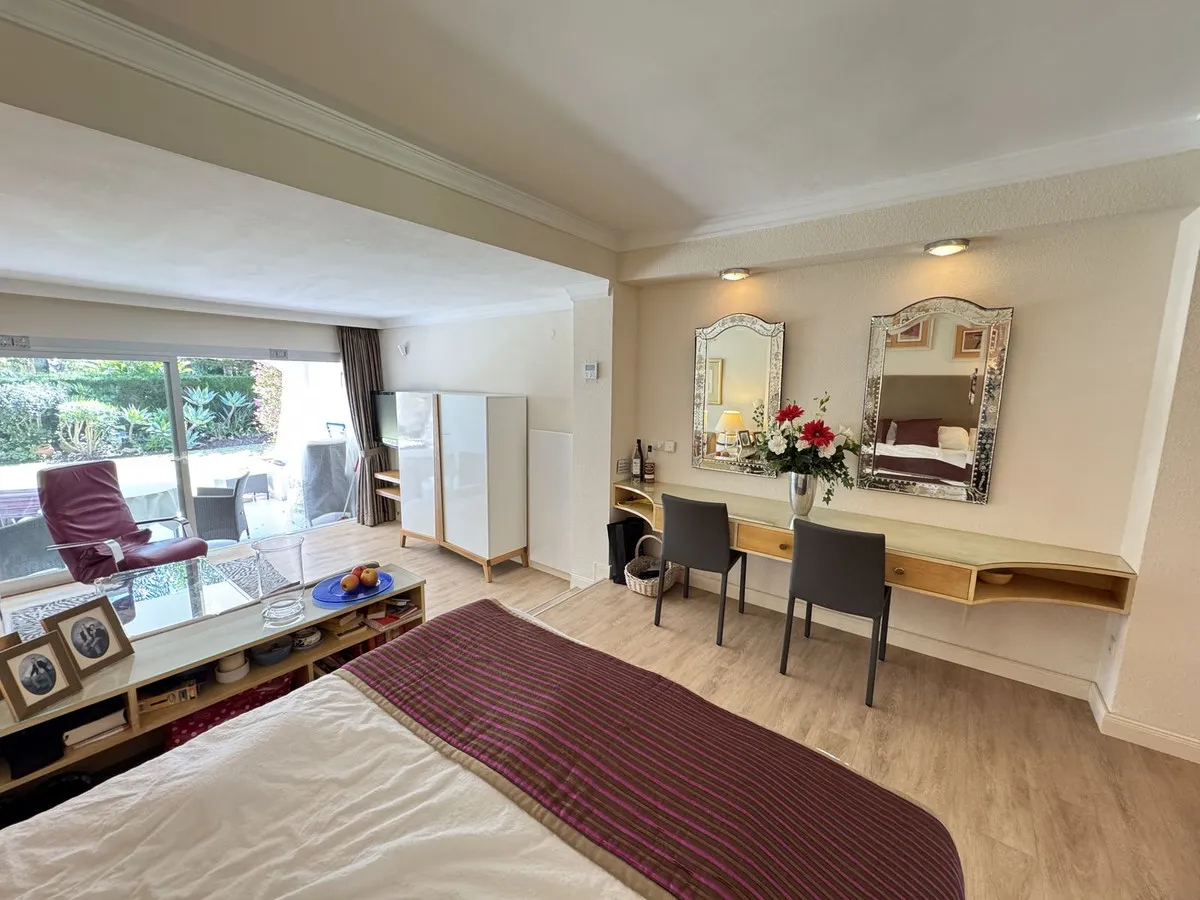 5a4e51ab-a4e4-47fe-a8ab-a33c0c516063