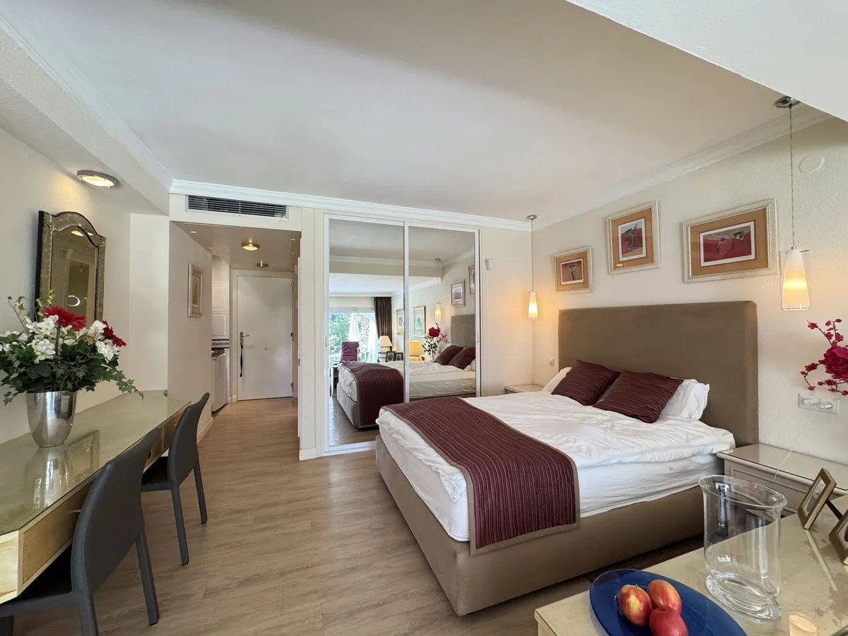 5fa973dc-d1c8-4383-a5f1-1818813d604c