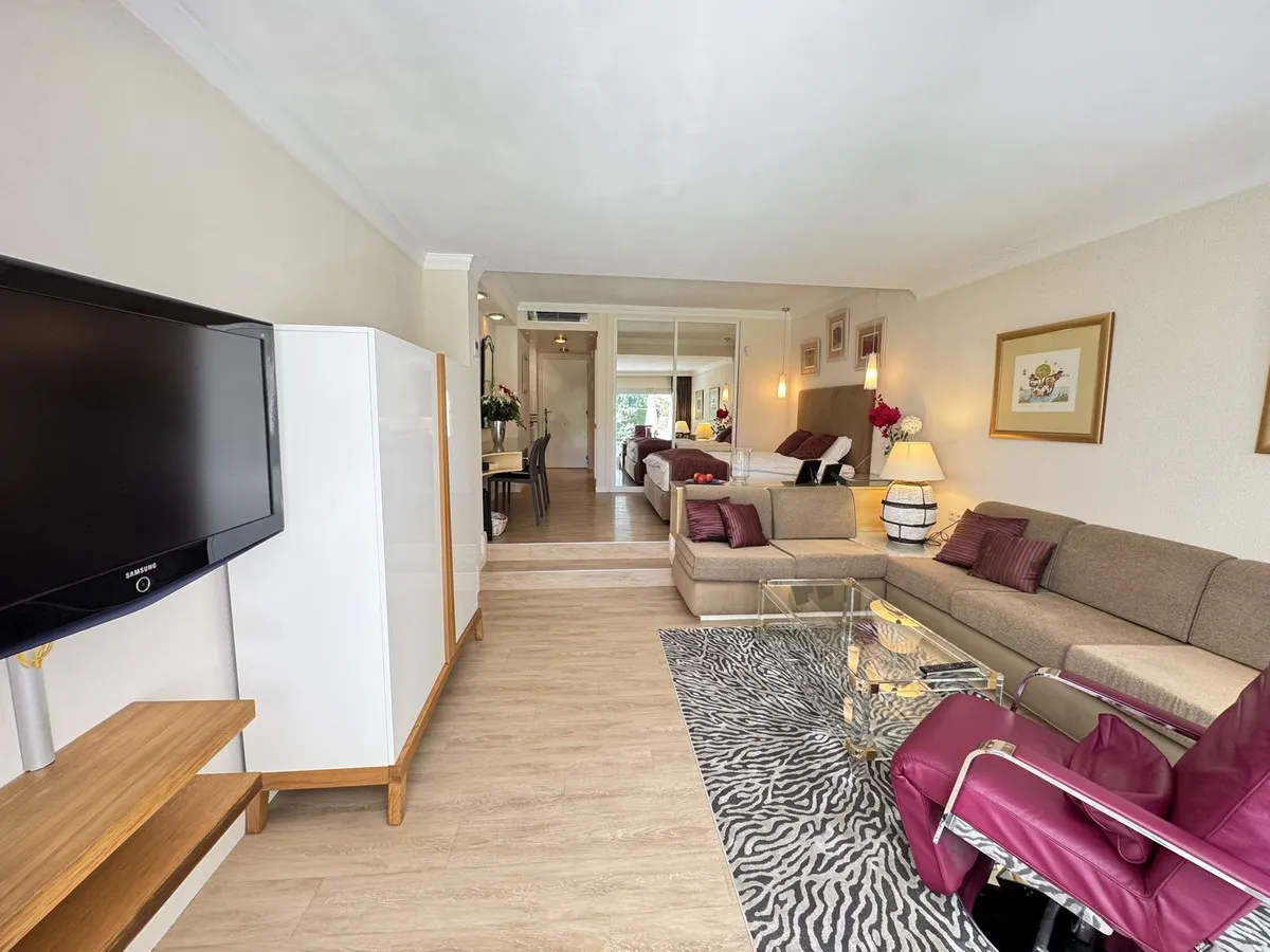 b30a6197-1c6e-4a33-a4bf-c88297752d04