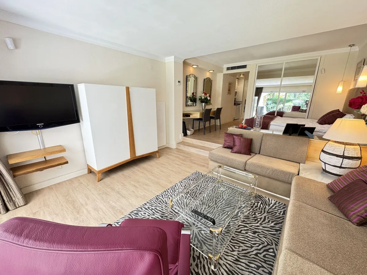 b98daabb-33e0-4acc-a8a3-108d7c559f08