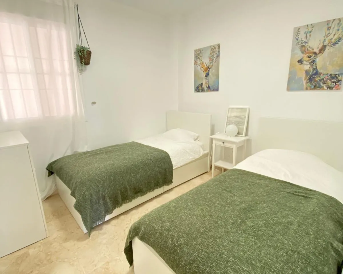 8ede3b10-be77-4d17-a93c-4b332d96aaaf