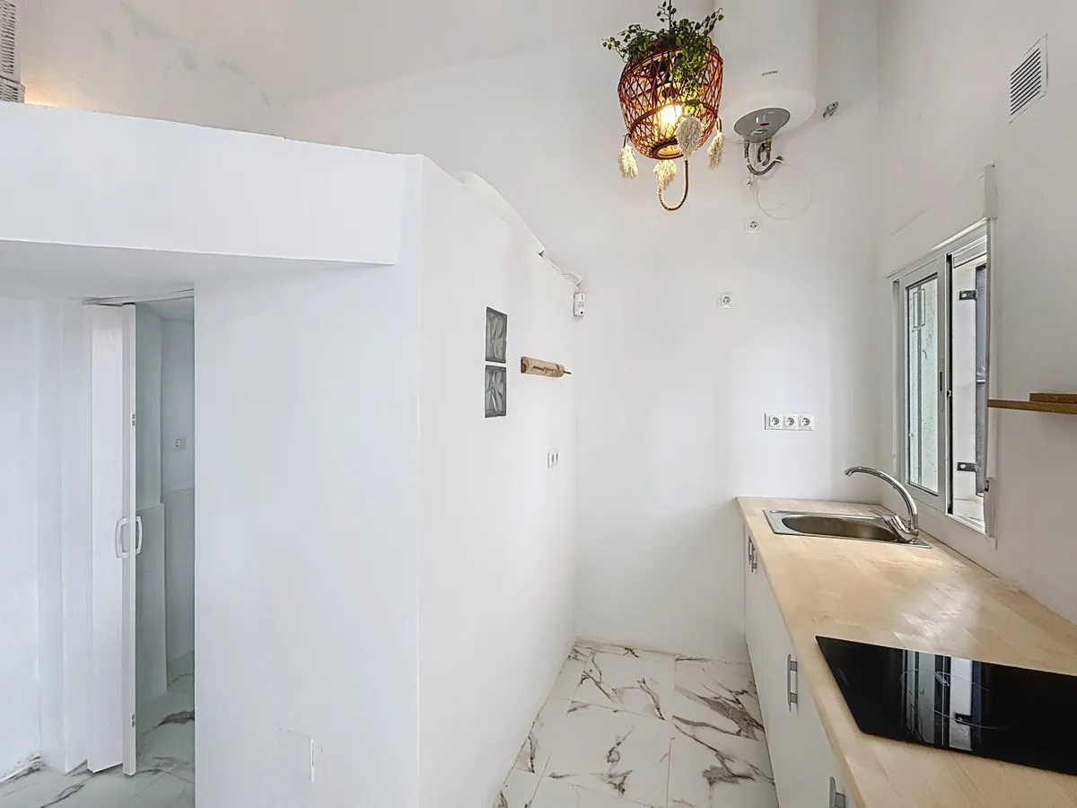 69ffbf25-ffaa-4987-b360-685a4913631b