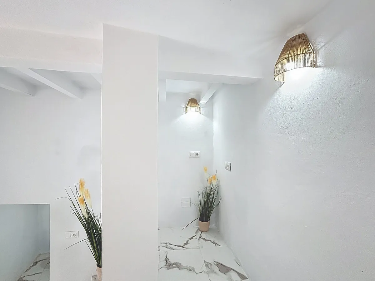 db9b0371-cd1d-422a-bfca-5939db2de026