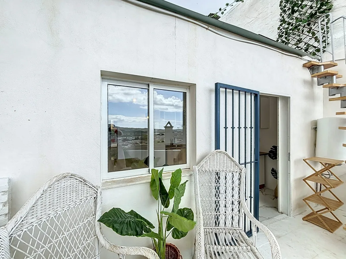 ec22ed6e-4be5-4310-b8d8-e8ba27d93d3b