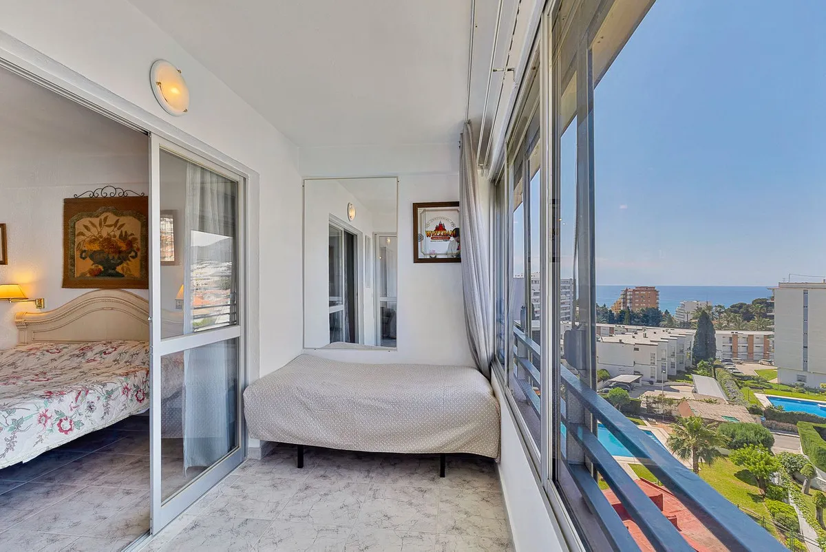 bdd00bf7-9213-4906-b100-59c0ddddc6b2