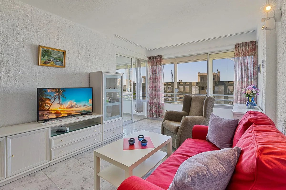 e40efd12-8bcc-4b71-b646-b620194f197d