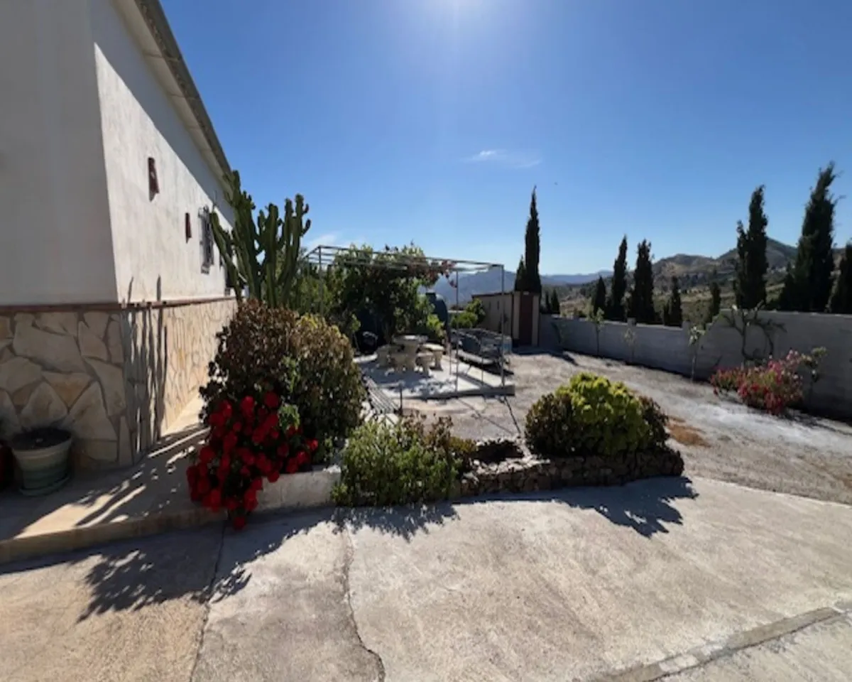 e5603a0f-d0a6-43fa-af05-603e9588d1aa