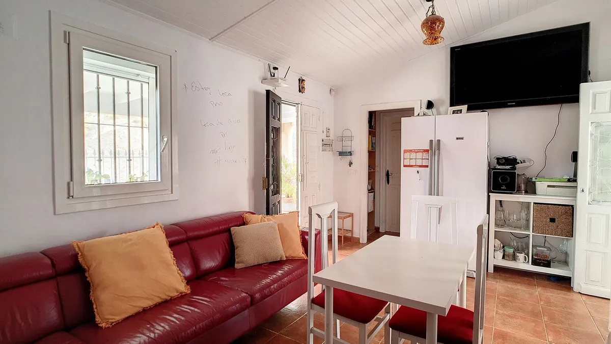 2dc6de38-1eec-453a-9911-1326c0d4e33a