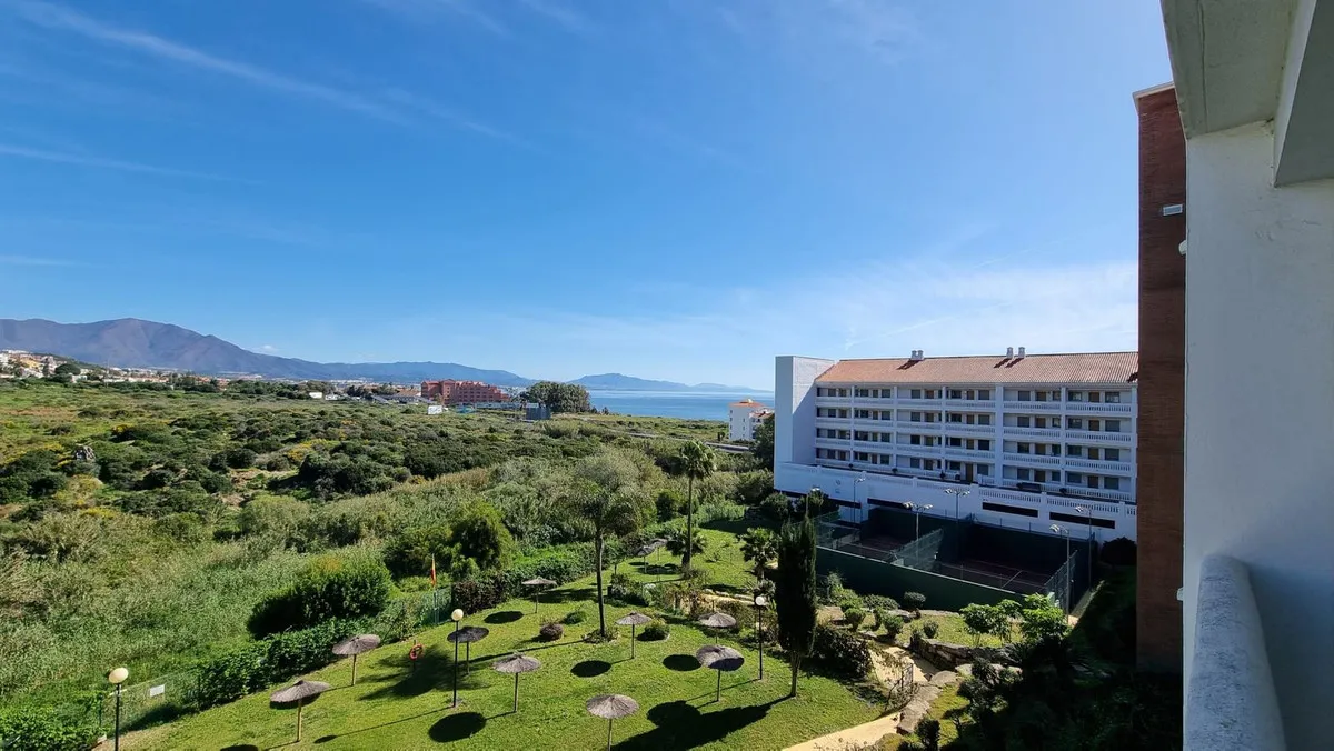 6ca4679b-2918-4305-bebc-abde73e97c38