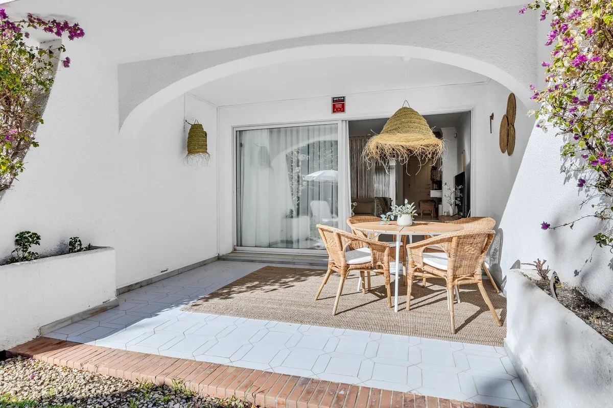 037f5b86-4cac-4cef-8182-3cea0d6b5889