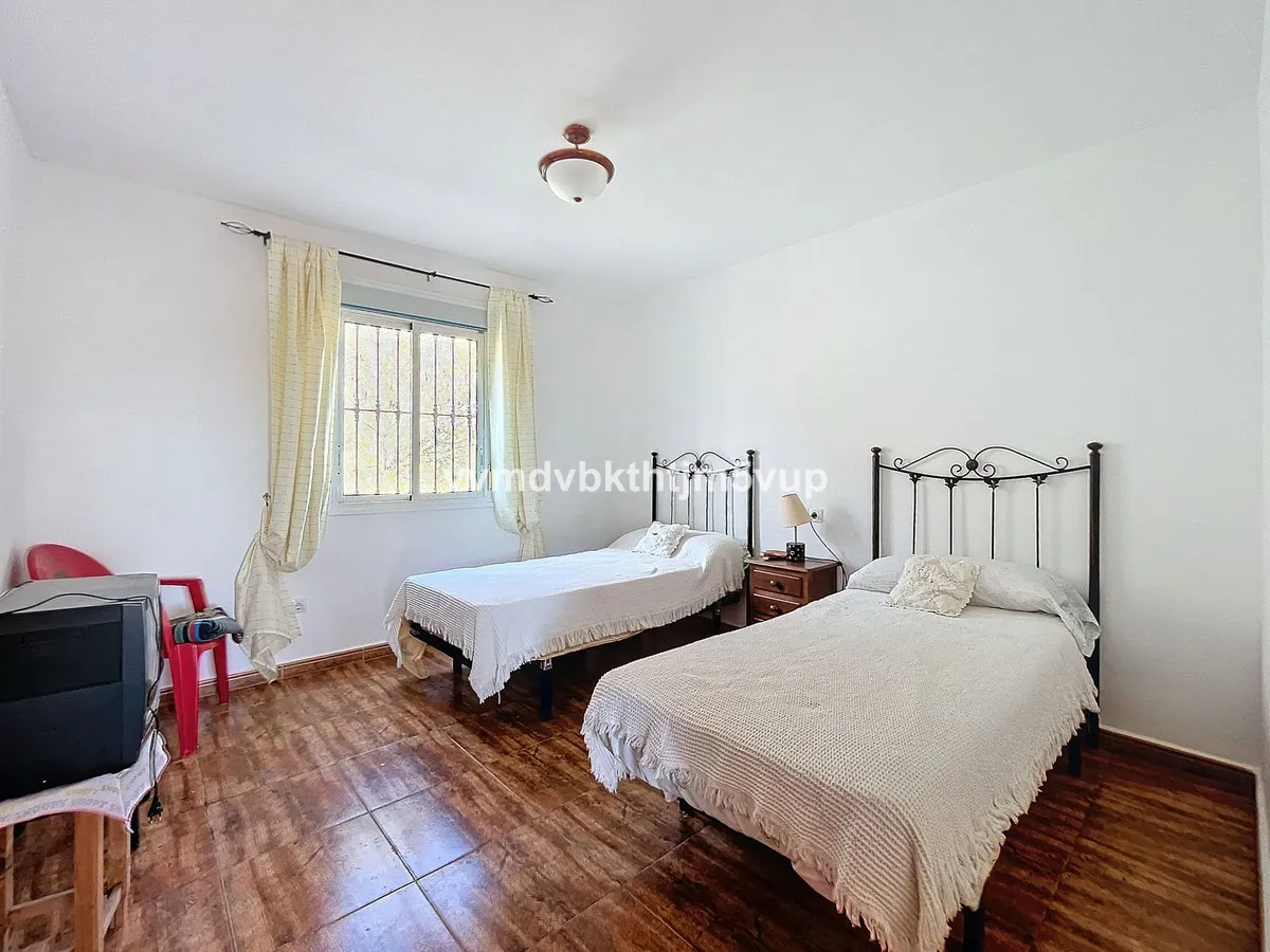 2ef7564f-939d-4de9-8979-2776b922f1cc