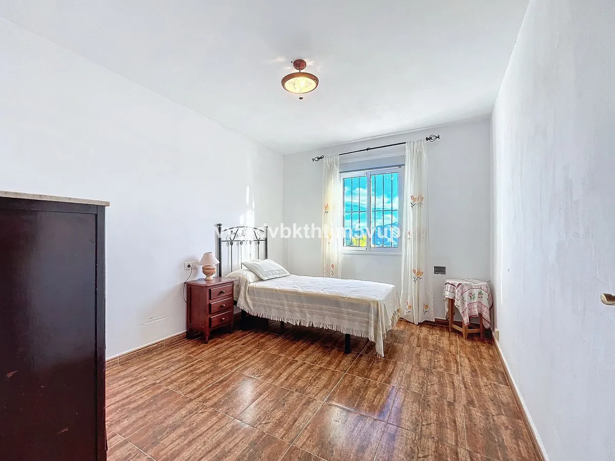 5f5b8c9c-15eb-4822-b41f-c3ef448e9f2f