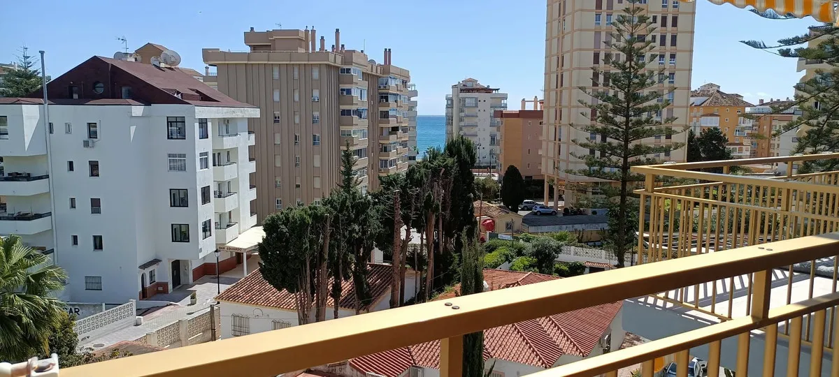 03200a33-15c3-478d-93d8-a923b245643e